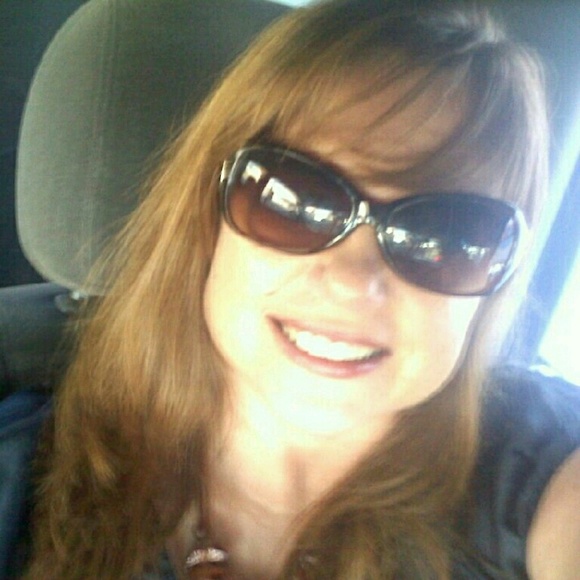 Meet your Posher, Donna - Picture 1 of 1